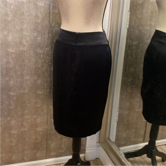 Chanel 100%  tulip skirt, US4 - Picture 6 of 10